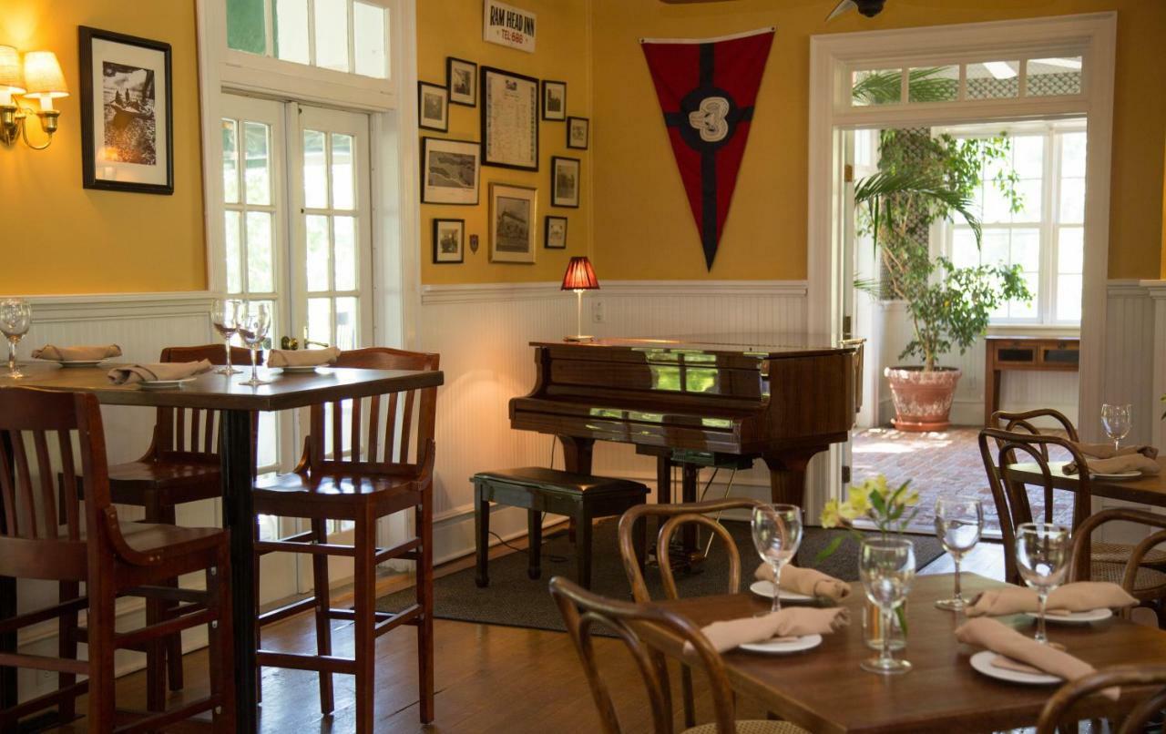 Ram'S Head Inn شيلتر آيلاند المظهر الخارجي الصورة